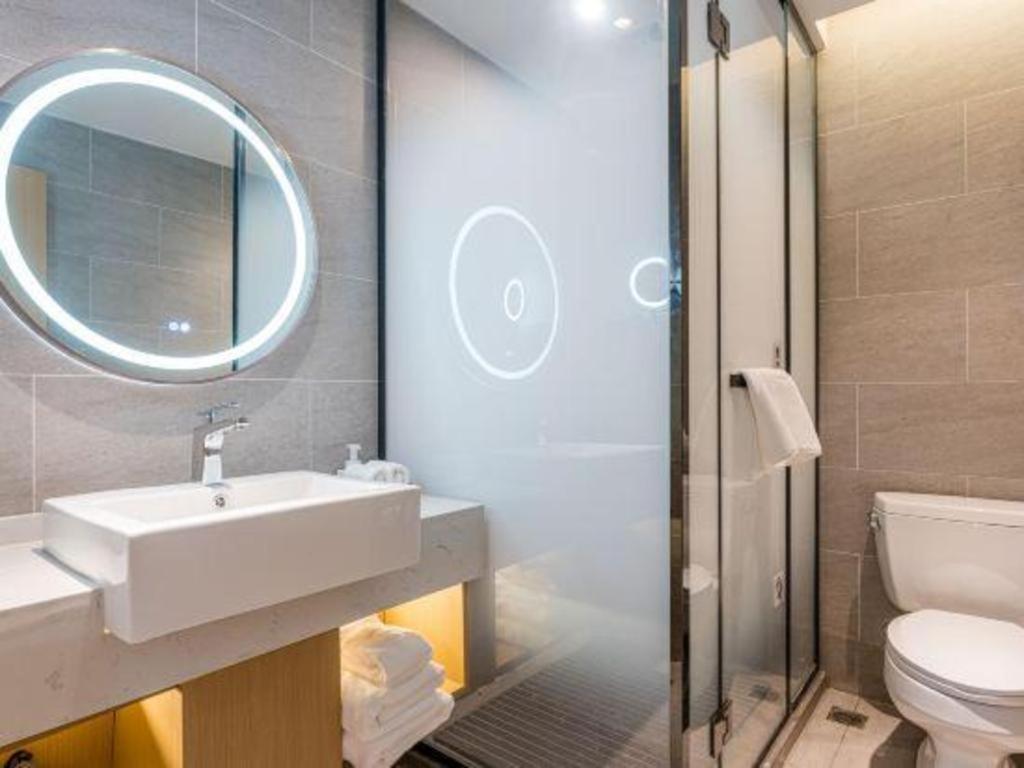 Echarm North Bund Tilanqiao Metro Station 3* Shanghai