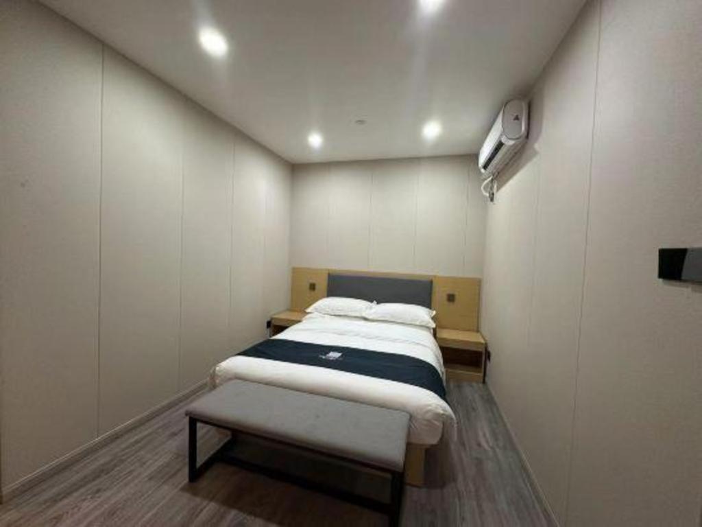 Hotel Echarm North Bund Tilanqiao Metro Station Shanghai