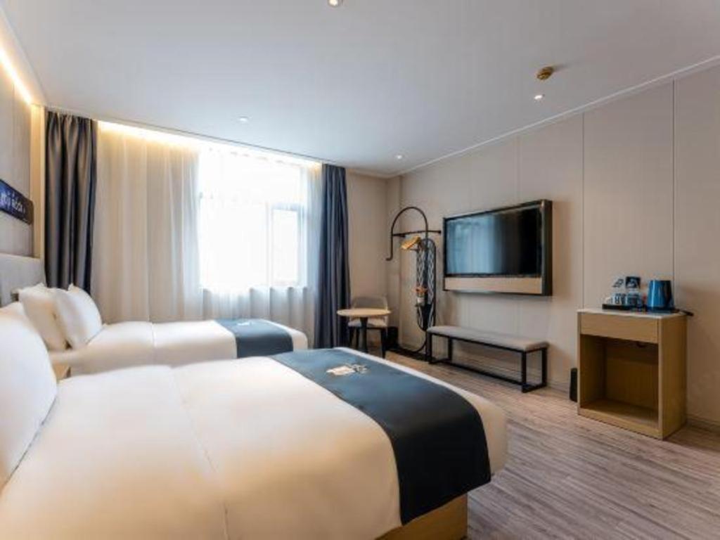 Echarm North Bund Tilanqiao Metro Station 3* Shanghai