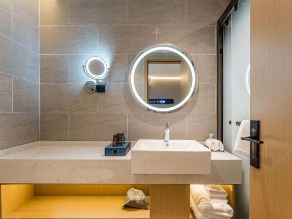 Echarm North Bund Tilanqiao Metro Station Hotel Shanghai