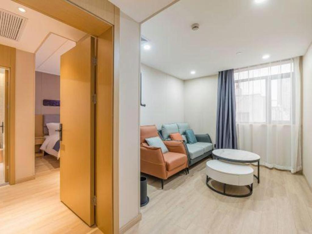 Echarm North Bund Tilanqiao Metro Station 3* Shanghai